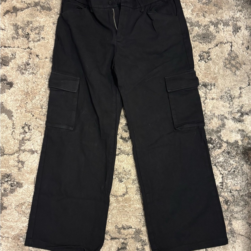 SHEIN Women's Black Cargo Pants